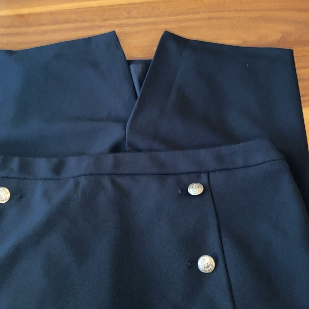 Sale‼️ Calvin Klein Black Pencil Skirt with Gold Buttons - Picture 7 of 7